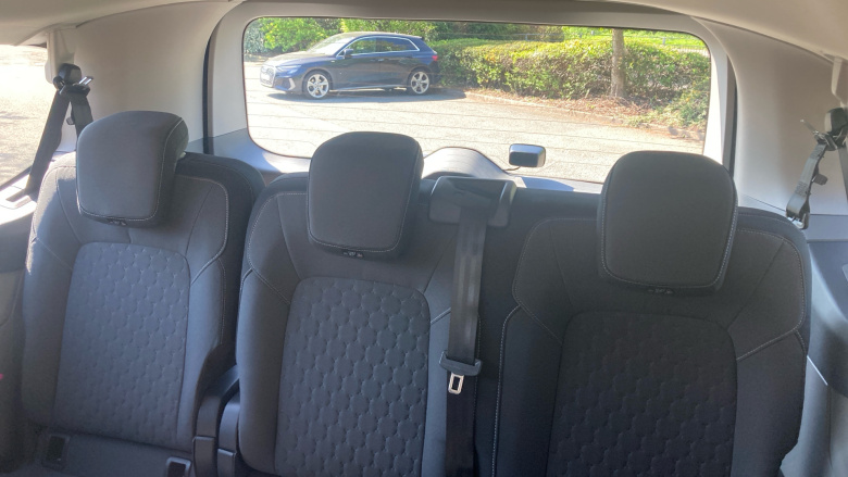 Ford Tourneo Custom 320 L2 Diesel Fwd 2.0 EcoBlue 170ps H1 Titanium 8 seater Auto